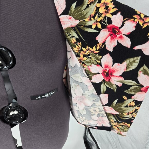 6325-24 Moa Collections open front black tropical floral blazer Size XL - Picture 4 of 5